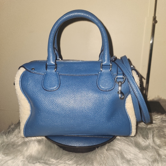 EUC Coach Sherpa Tote Bag w Bag Charm no callouts . - Picture 2 of 11